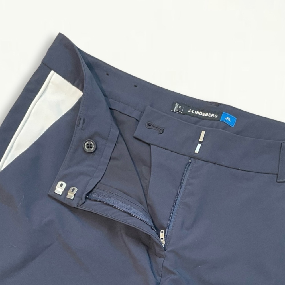 SOLD J. Lindeberg Gwen Short Micro Women’s Athletic Golf Shorts Navy + White - Picture 5 of 16